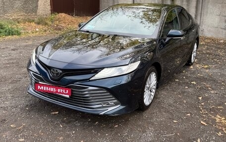 Toyota Camry, 2020 год, 2 650 000 рублей, 2 фотография