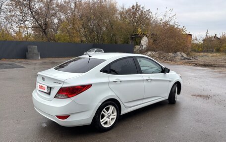 Hyundai Solaris II рестайлинг, 2014 год, 800 000 рублей, 3 фотография
