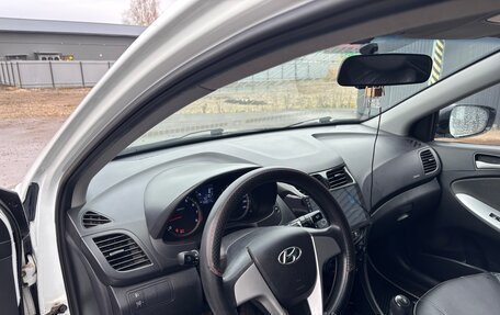 Hyundai Solaris II рестайлинг, 2014 год, 800 000 рублей, 9 фотография