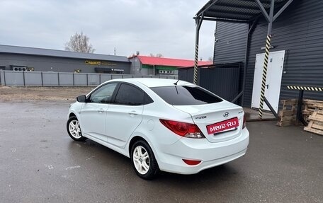 Hyundai Solaris II рестайлинг, 2014 год, 800 000 рублей, 5 фотография
