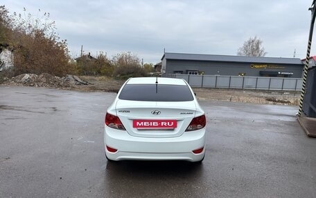 Hyundai Solaris II рестайлинг, 2014 год, 800 000 рублей, 4 фотография