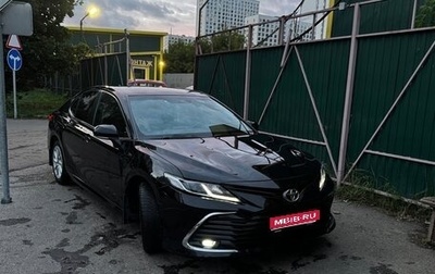 Toyota Camry, 2021 год, 2 250 000 рублей, 1 фотография