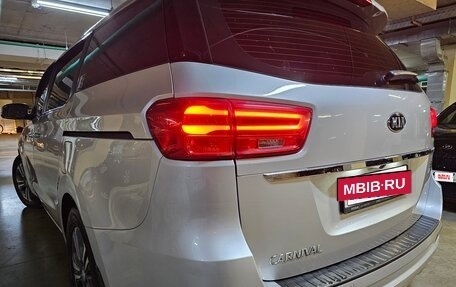 KIA Carnival III, 2019 год, 2 850 000 рублей, 10 фотография