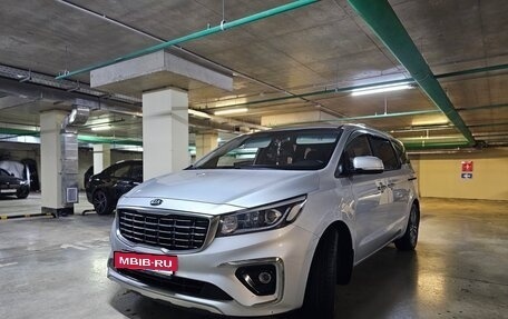 KIA Carnival III, 2019 год, 2 850 000 рублей, 4 фотография