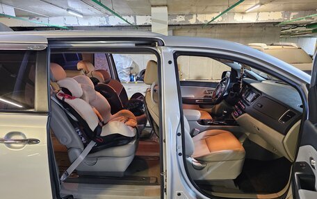 KIA Carnival III, 2019 год, 2 850 000 рублей, 18 фотография