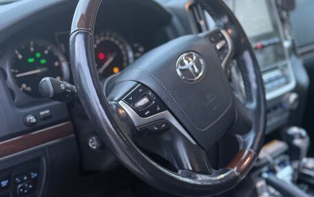 Toyota Land Cruiser 200, 2016 год, 4 100 000 рублей, 7 фотография