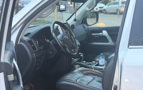 Toyota Land Cruiser 200, 2016 год, 4 100 000 рублей, 6 фотография