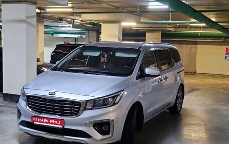 KIA Carnival III, 2019 год, 2 850 000 рублей, 13 фотография