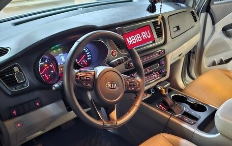 KIA Carnival III, 2019 год, 2 850 000 рублей, 16 фотография