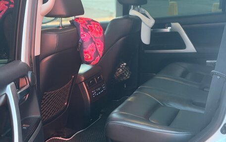 Toyota Land Cruiser 200, 2016 год, 4 100 000 рублей, 22 фотография