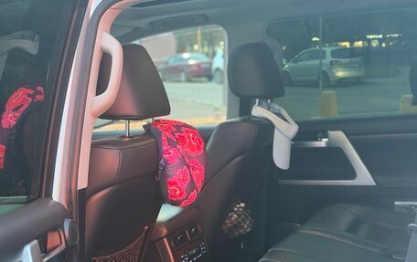 Toyota Land Cruiser 200, 2016 год, 4 100 000 рублей, 21 фотография