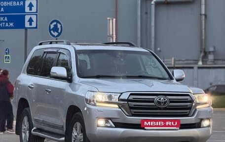 Toyota Land Cruiser 200, 2016 год, 4 100 000 рублей, 16 фотография