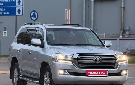 Toyota Land Cruiser 200, 2016 год, 4 100 000 рублей, 17 фотография