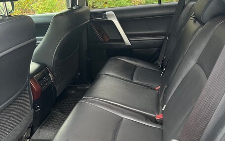 Toyota Land Cruiser Prado 150 рестайлинг 2, 2016 год, 3 800 000 рублей, 7 фотография