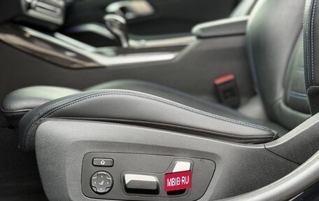BMW 3 серия, 2019 год, 5 900 000 рублей, 15 фотография