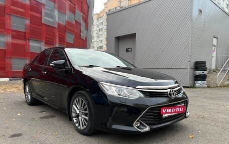 Toyota Camry, 2016 год, 1 980 000 рублей, 3 фотография