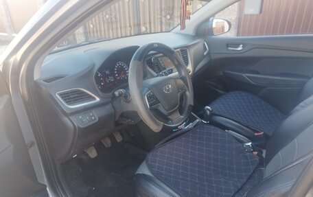Hyundai Solaris II рестайлинг, 2018 год, 1 270 000 рублей, 4 фотография