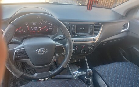 Hyundai Solaris II рестайлинг, 2018 год, 1 270 000 рублей, 5 фотография