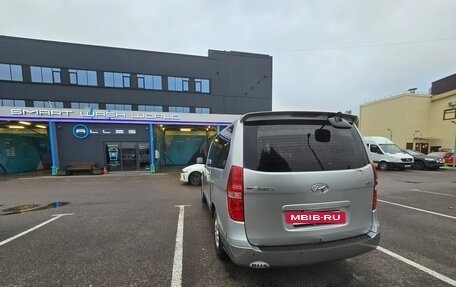 Hyundai H-1 II рестайлинг, 2008 год, 950 000 рублей, 5 фотография