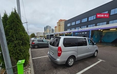 Hyundai H-1 II рестайлинг, 2008 год, 950 000 рублей, 4 фотография
