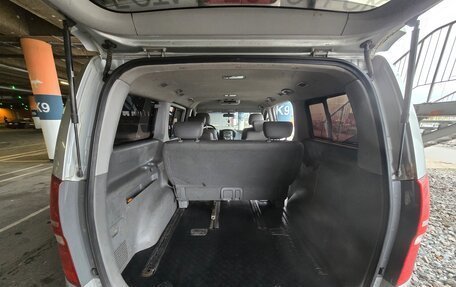 Hyundai H-1 II рестайлинг, 2008 год, 950 000 рублей, 15 фотография