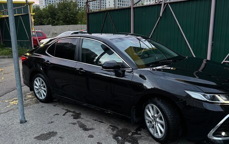 Toyota Camry, 2021 год, 2 250 000 рублей, 2 фотография
