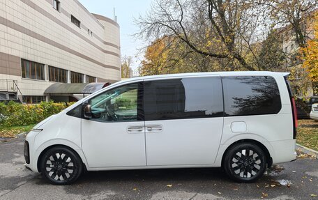 Hyundai Staria, 2025 год, 8 900 000 рублей, 2 фотография