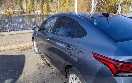 Hyundai Solaris II рестайлинг, 2017 год, 1 100 000 рублей, 4 фотография