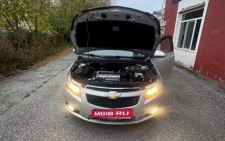Chevrolet Cruze II, 2011 год, 580 000 рублей, 9 фотография