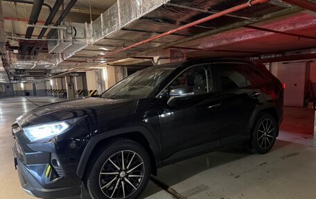 Toyota RAV4, 2020 год, 30 500 000 рублей, 2 фотография