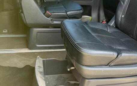 Volkswagen Multivan T5, 2006 год, 800 000 рублей, 14 фотография