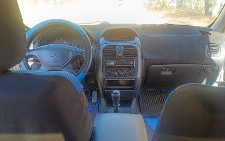 Mitsubishi Carisma I, 2003 год, 260 000 рублей, 10 фотография