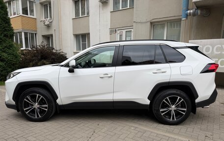 Toyota RAV4, 2022 год, 3 350 000 рублей, 7 фотография