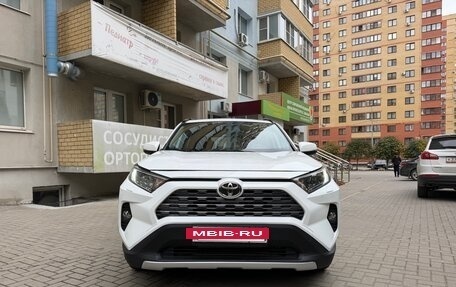 Toyota RAV4, 2022 год, 3 350 000 рублей, 3 фотография