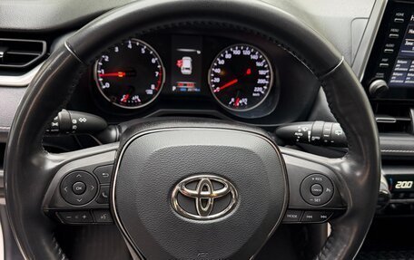 Toyota RAV4, 2022 год, 3 350 000 рублей, 10 фотография