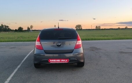 Hyundai i30 I, 2010 год, 650 000 рублей, 4 фотография