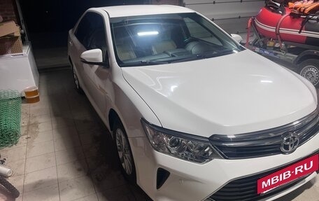 Toyota Camry, 2016 год, 2 550 000 рублей, 7 фотография