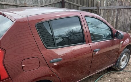 Renault Sandero I, 2014 год, 349 000 рублей, 3 фотография