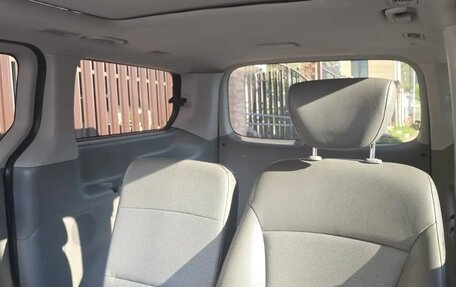 Hyundai Grand Starex Grand Starex I рестайлинг 2, 2011 год, 1 350 000 рублей, 3 фотография