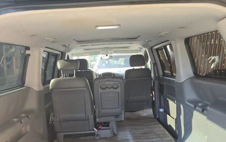 Hyundai Grand Starex Grand Starex I рестайлинг 2, 2011 год, 1 350 000 рублей, 4 фотография