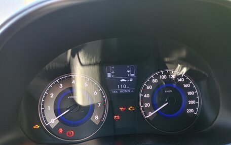 Hyundai Solaris II рестайлинг, 2015 год, 900 000 рублей, 7 фотография