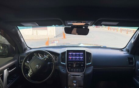 Toyota Land Cruiser 200, 2019 год, 7 800 000 рублей, 8 фотография