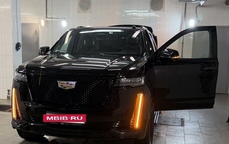 Cadillac Escalade V, 2023 год, 13 200 000 рублей, 11 фотография