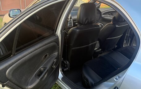 Mitsubishi Carisma I, 2002 год, 290 000 рублей, 11 фотография