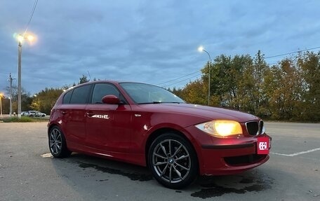 BMW 1 серия, 2009 год, 930 000 рублей, 1 фотография