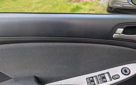 Hyundai Solaris II рестайлинг, 2013 год, 815 000 рублей, 10 фотография