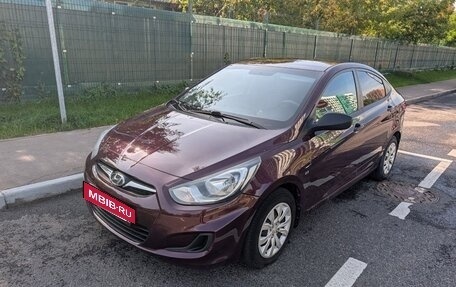 Hyundai Solaris II рестайлинг, 2013 год, 815 000 рублей, 6 фотография