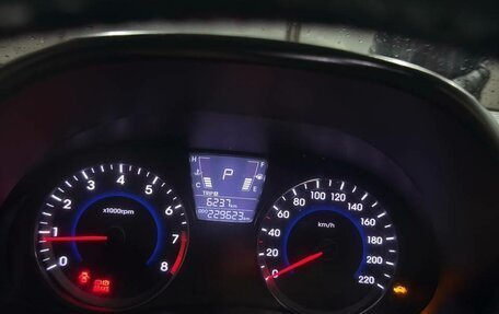 Hyundai Solaris II рестайлинг, 2013 год, 560 000 рублей, 9 фотография