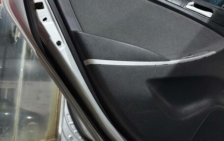 Hyundai Solaris II рестайлинг, 2013 год, 560 000 рублей, 15 фотография