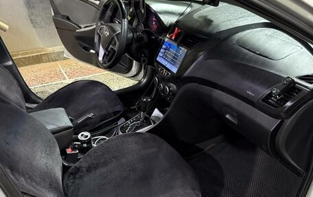 Hyundai Solaris II рестайлинг, 2013 год, 560 000 рублей, 20 фотография